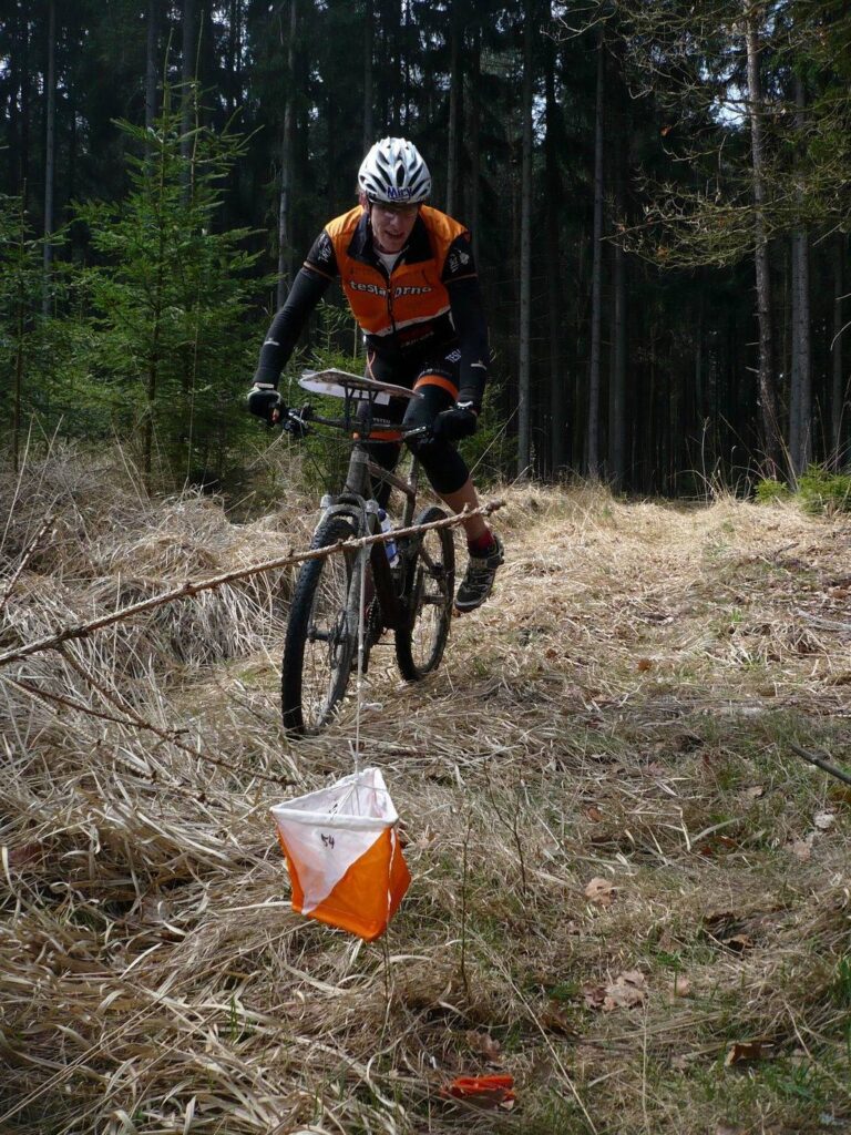 fotky___2013-04-19-mapove-soustredeni-plzen-petr-meloun-lukavec___p1100154.jpg