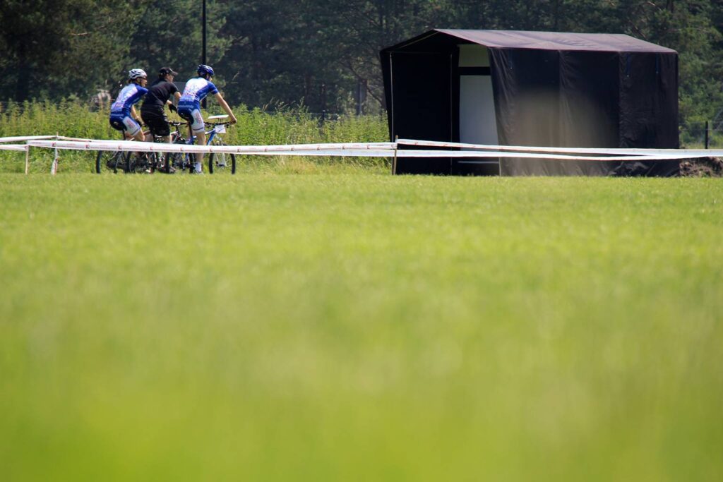 fotky___2013-06-22-me-mtbo-mixed-sprint-relay-polsko-zamosc-honza-mak-svoboda___2013-06-22-359.jpg