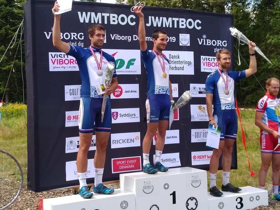 www.orientacnisporty.cz___upload___ilustracni-obrazky___mtbo___bedna-hradil-bogar-stransky.jpg